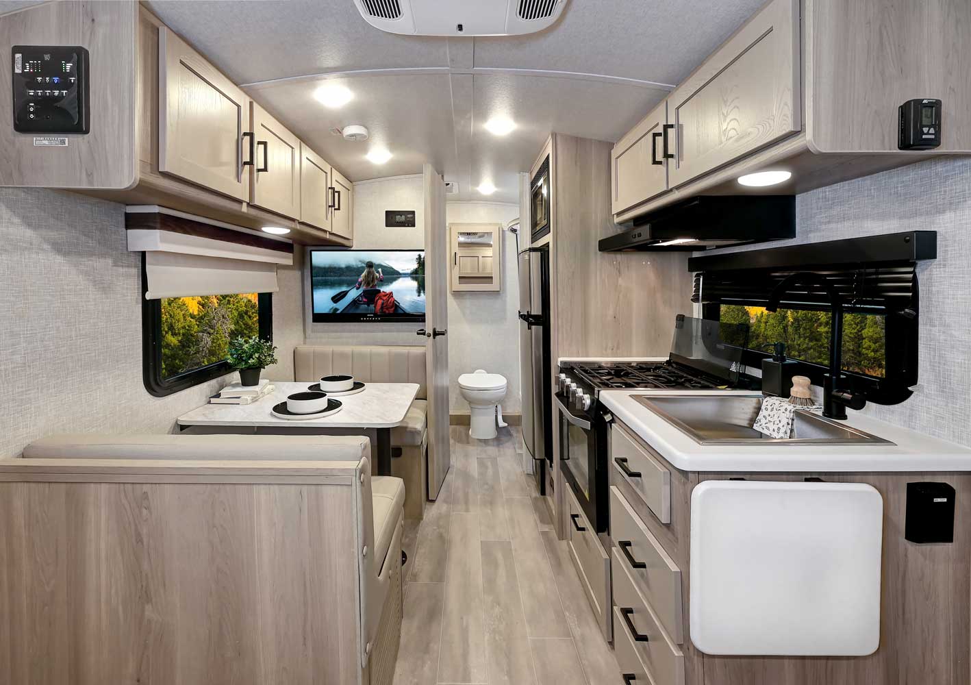 Rockwood Geo Pro 19FD FIRST KANATA Motorsports Marine RV